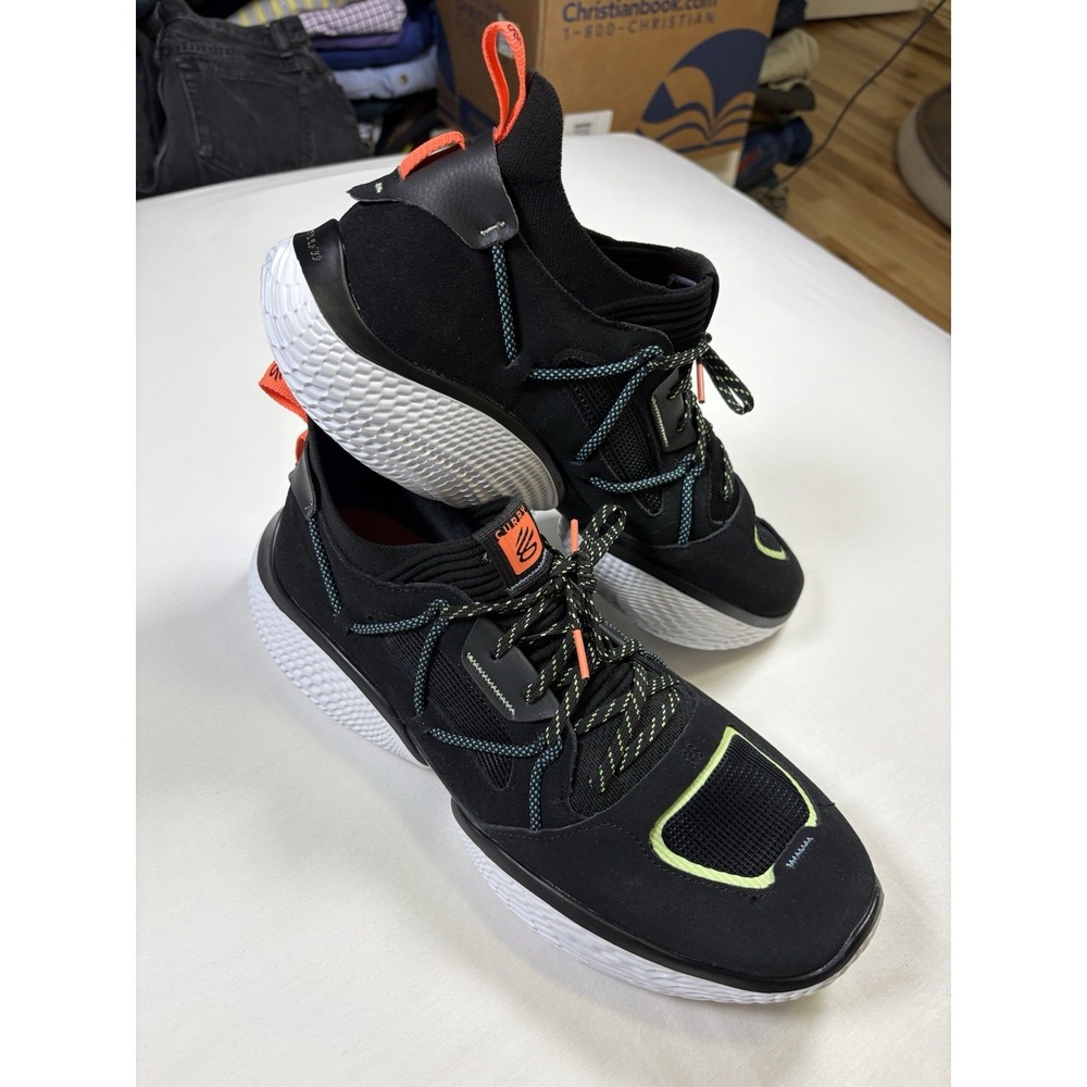 Under Armour Curry Flow Cozy Black Electric Tangerine Men Size 13 3023815-004